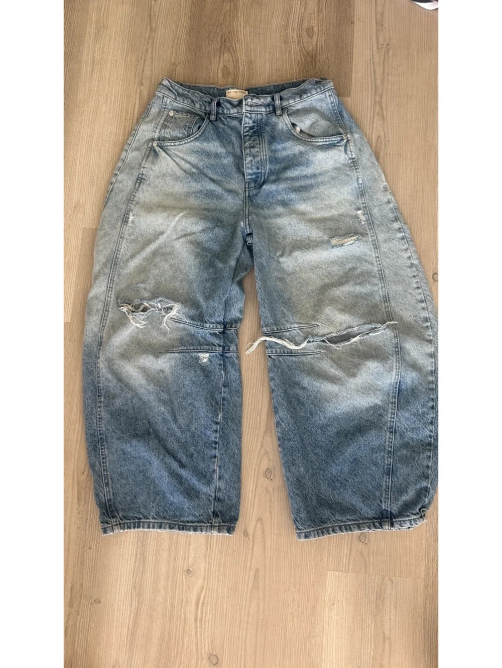 Free People We The Free Good Luck Mid-Rise Barrel Jeans Size 30 Blue distressed